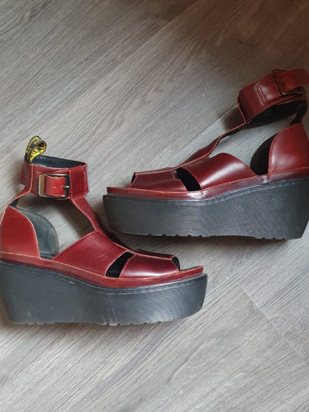 Size 9W (41) Vintage Dr Martens Bessie Sandals